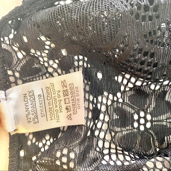 High Neck Bralette by Dynamic Seamless Apparels - Picture 10 of 16